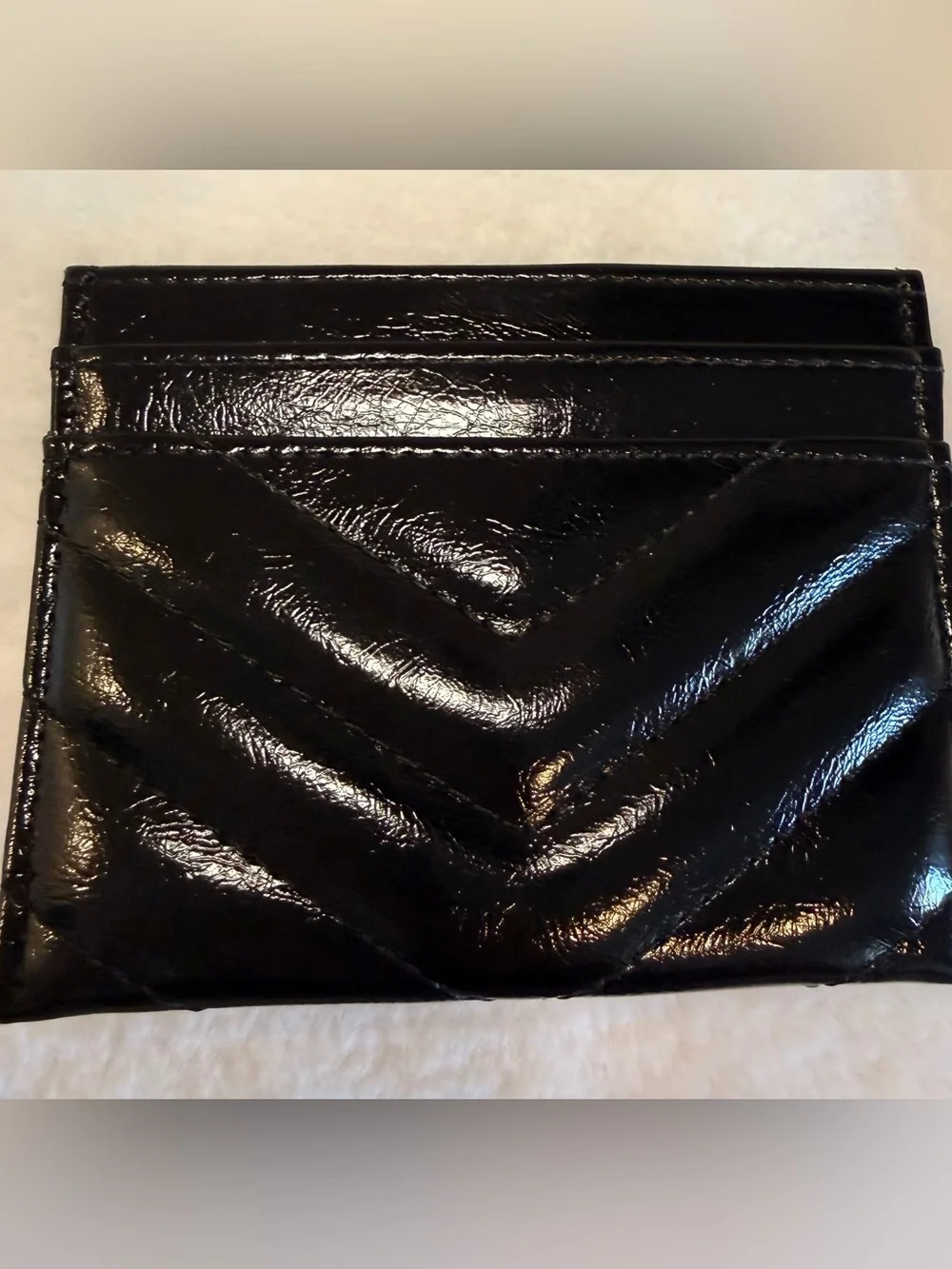 The Unbranded Brand compact black